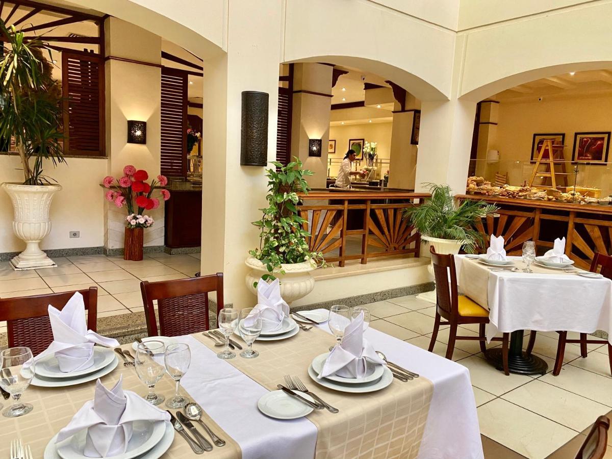 Sharm Grand Plaza Resort - Families And Couples Only Εξωτερικό φωτογραφία Restaurant in the hotel