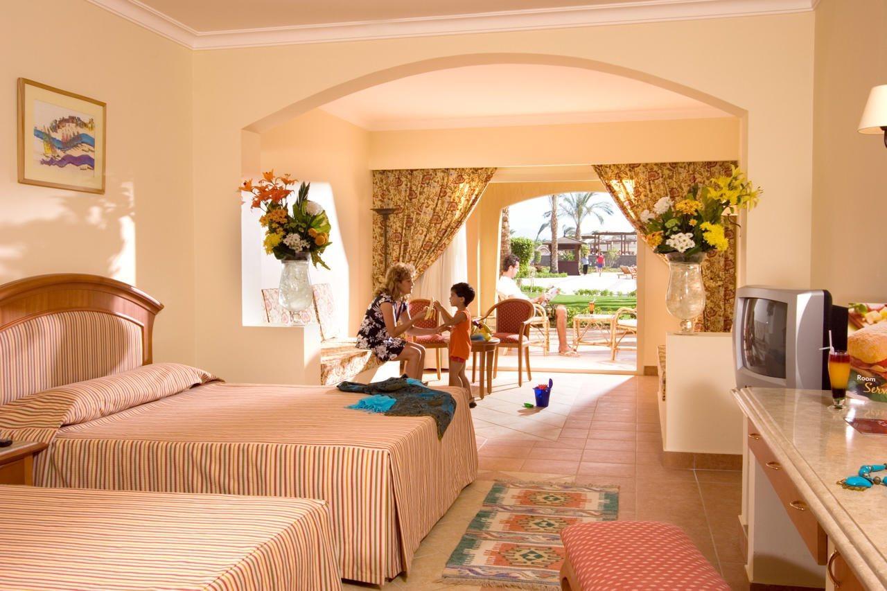 Sharm Grand Plaza Resort - Families And Couples Only Εξωτερικό φωτογραφία A room at the Hilton Sharm El Sheikh